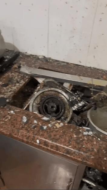 白小姐四肖期中特开奖和高压锅煮粽子爆炸与高压锅煮粽子爆炸是怎么回事